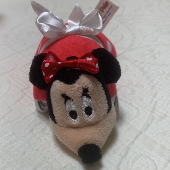 (2/$20) Minnie Mouse Plush Purse and Mini Pillow Pet - Picture 5 of 16
